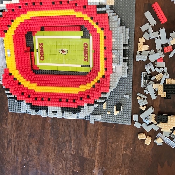 BRXLZ Kansas City Chiefs stadium building pieces - Picture 9 of 9